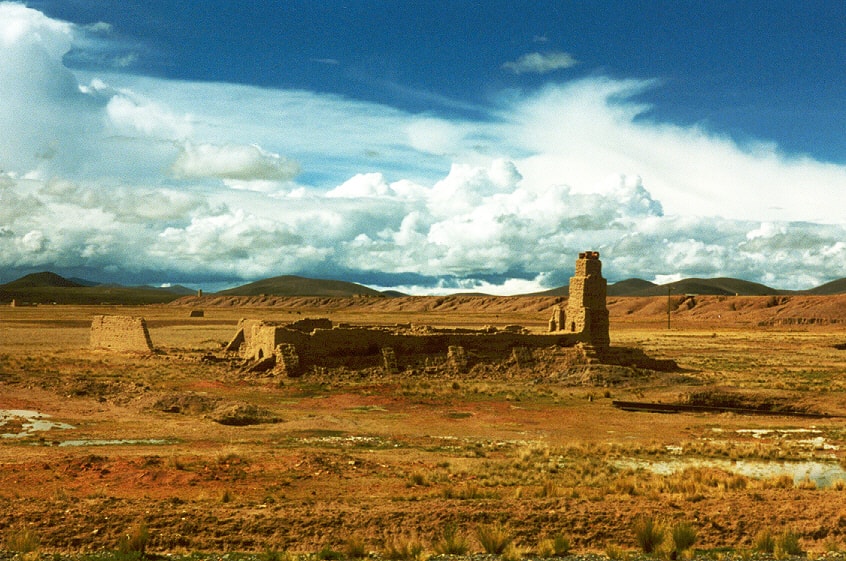 Road to Tiwanaku — landscape photography by Jay Keenan