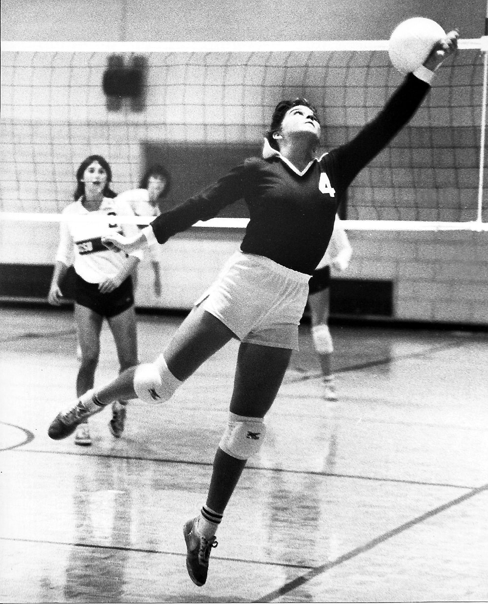Ballerina Style Volleyball — photojournalism by Jay Keenan