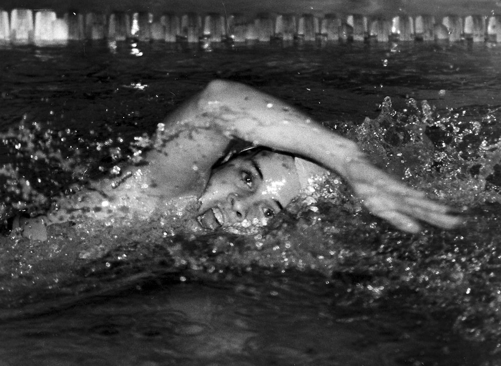Swimming: Slicing Through the Water — photojournalism by Jay Keenan