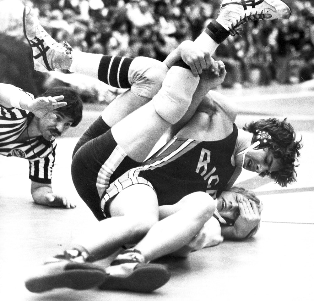 Wrestling: The Pin — photojournalism by Jay Keenan